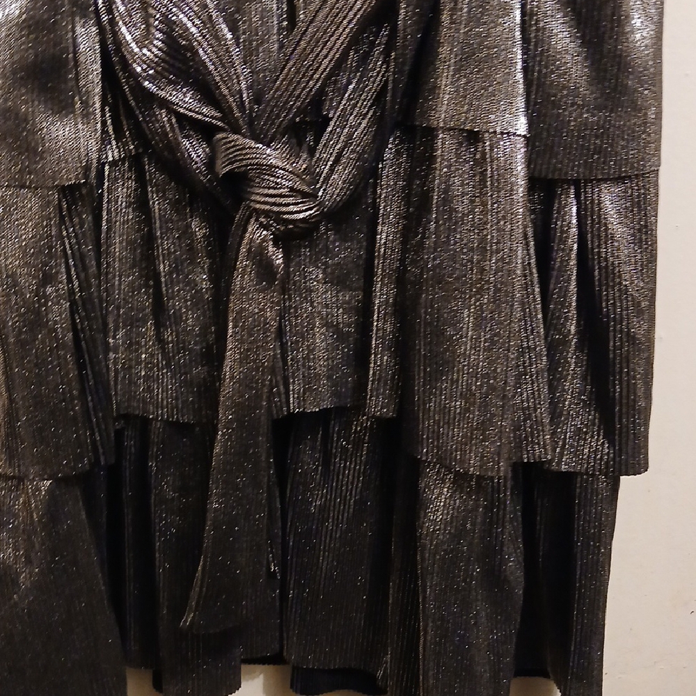 Metallic Ruffle Tiered Off-The-Shoulder Silver Dress - Picture 7 of 8